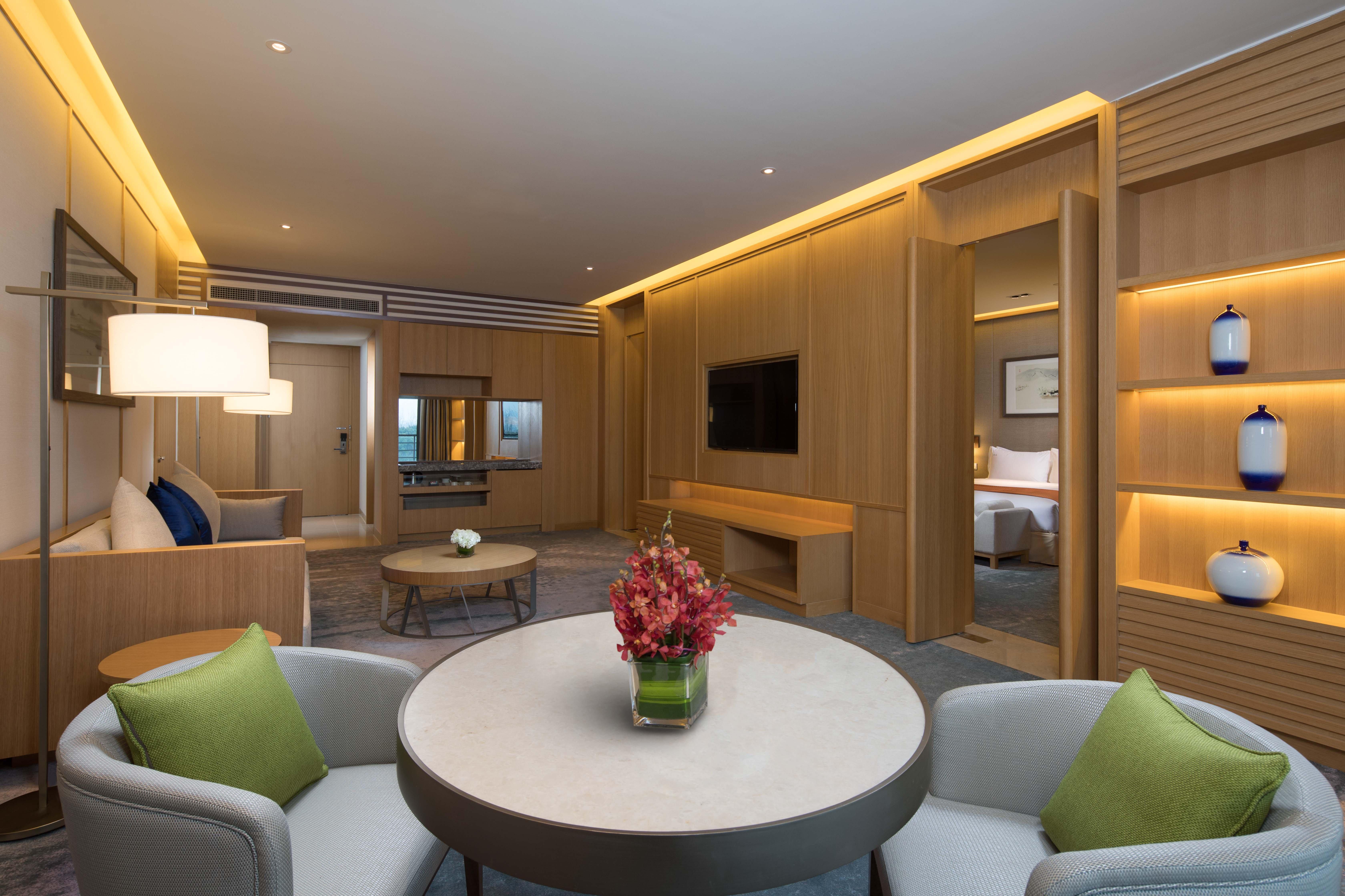 Holiday Inn Kunshan Huaqiao By Ihg Екстериор снимка