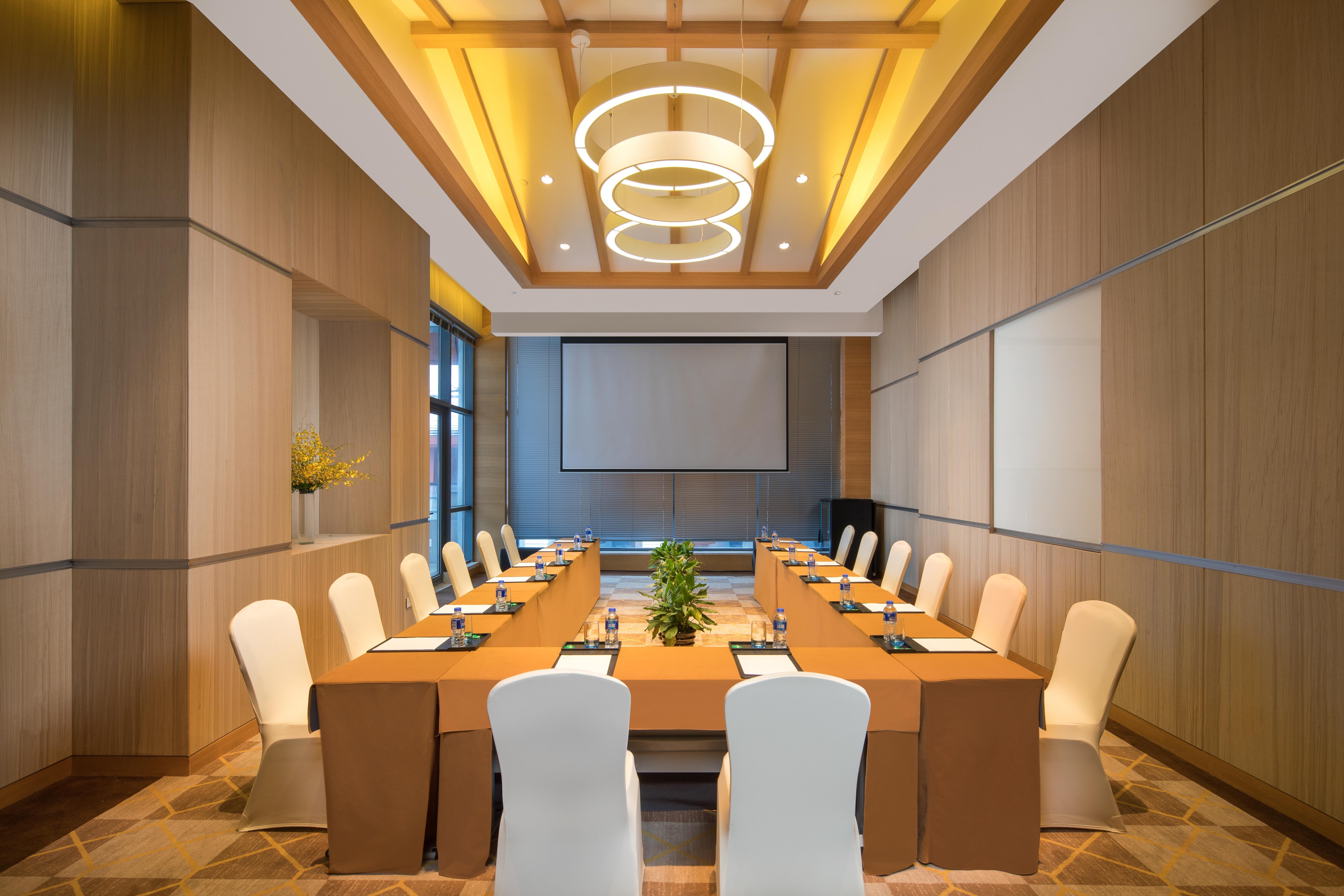 Holiday Inn Kunshan Huaqiao By Ihg Екстериор снимка
