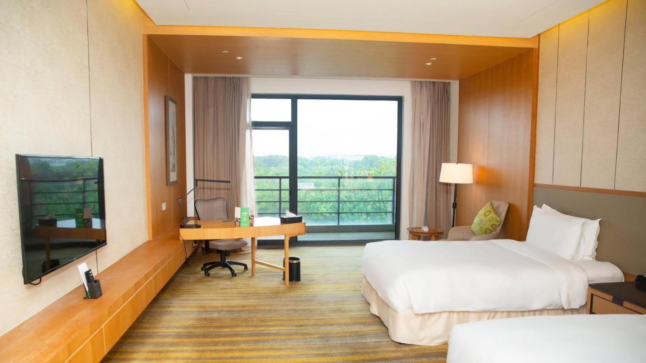 Holiday Inn Kunshan Huaqiao By Ihg Екстериор снимка